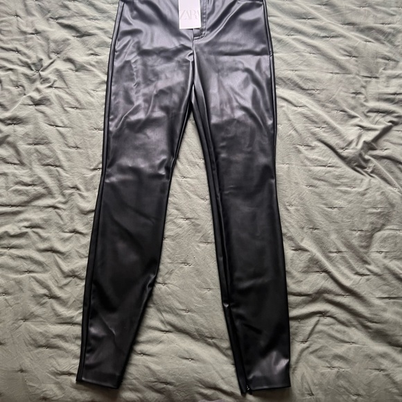 Zara faux leather leggings - Picture 2 of 4